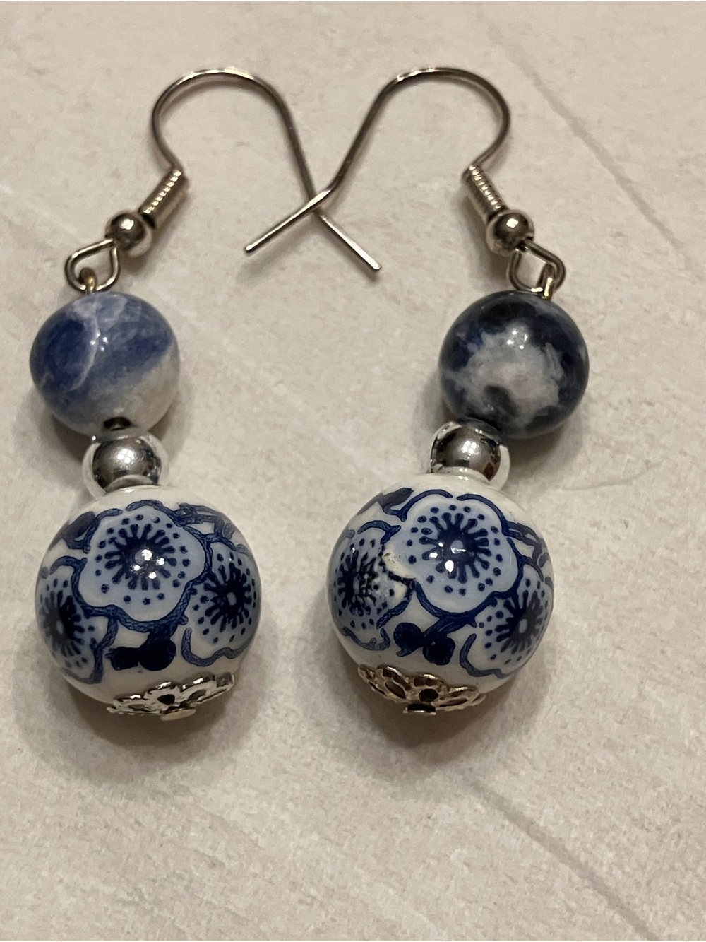 AGATE AND CERAMIC DELFT STYLED BRACELET AND EARRING SET - Picture 6 of 11
